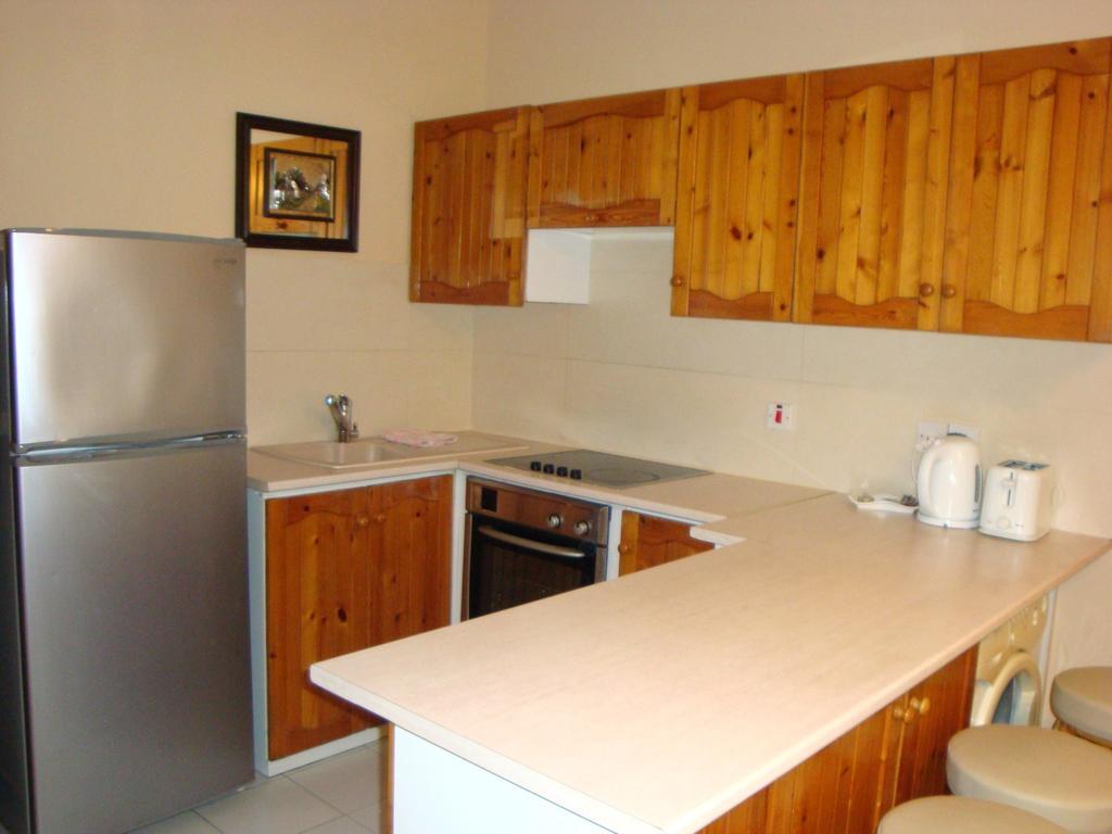River Beach Apartments Limassol Habitación foto