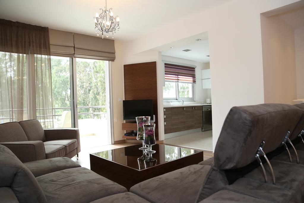 River Beach Apartments Limassol Habitación foto